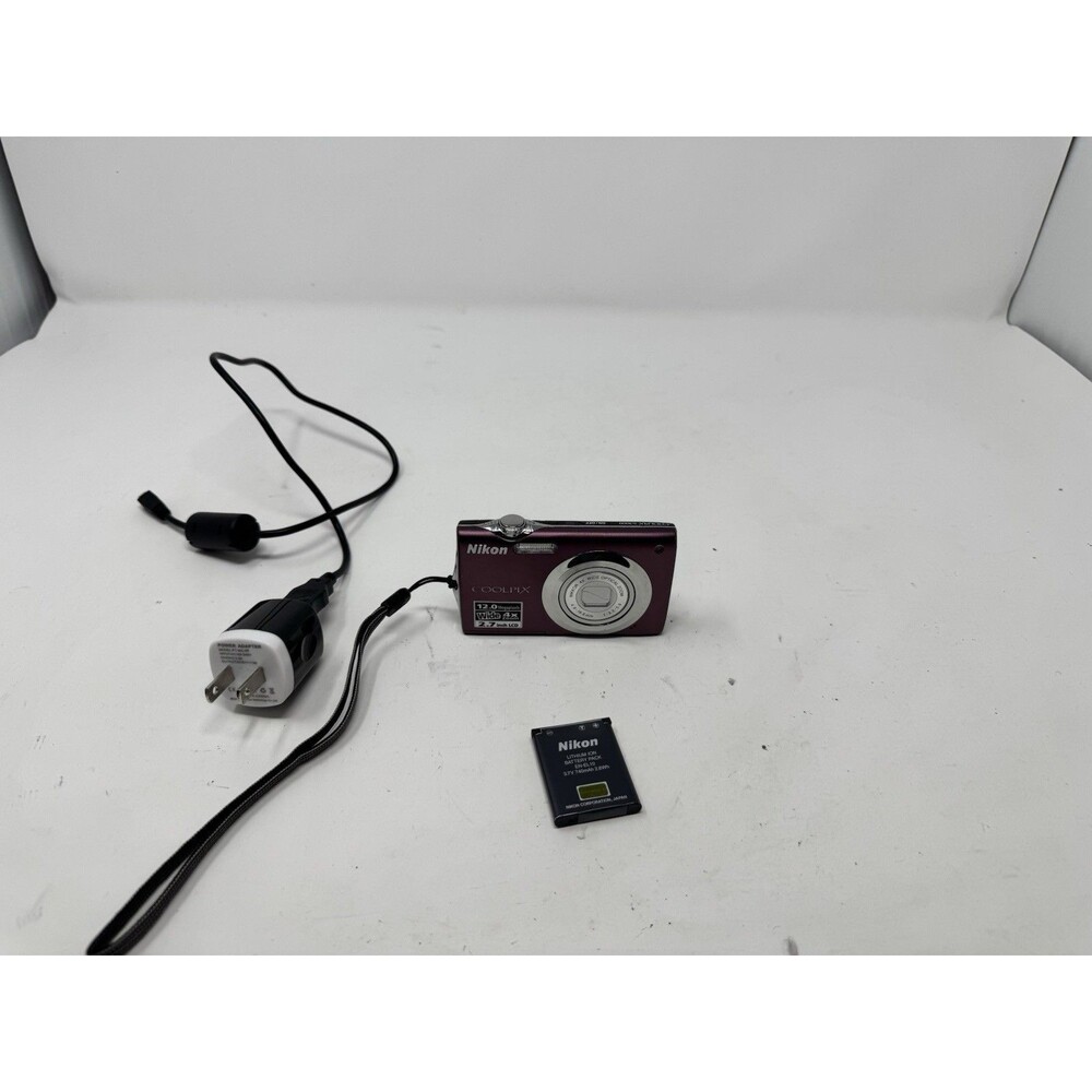 Nikon COOLPIX S3000 12.0MP Compact Digital Camera(For Parts or Repair)Lens issue